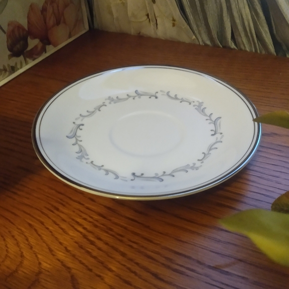 Teacup set - Picture 3 of 4